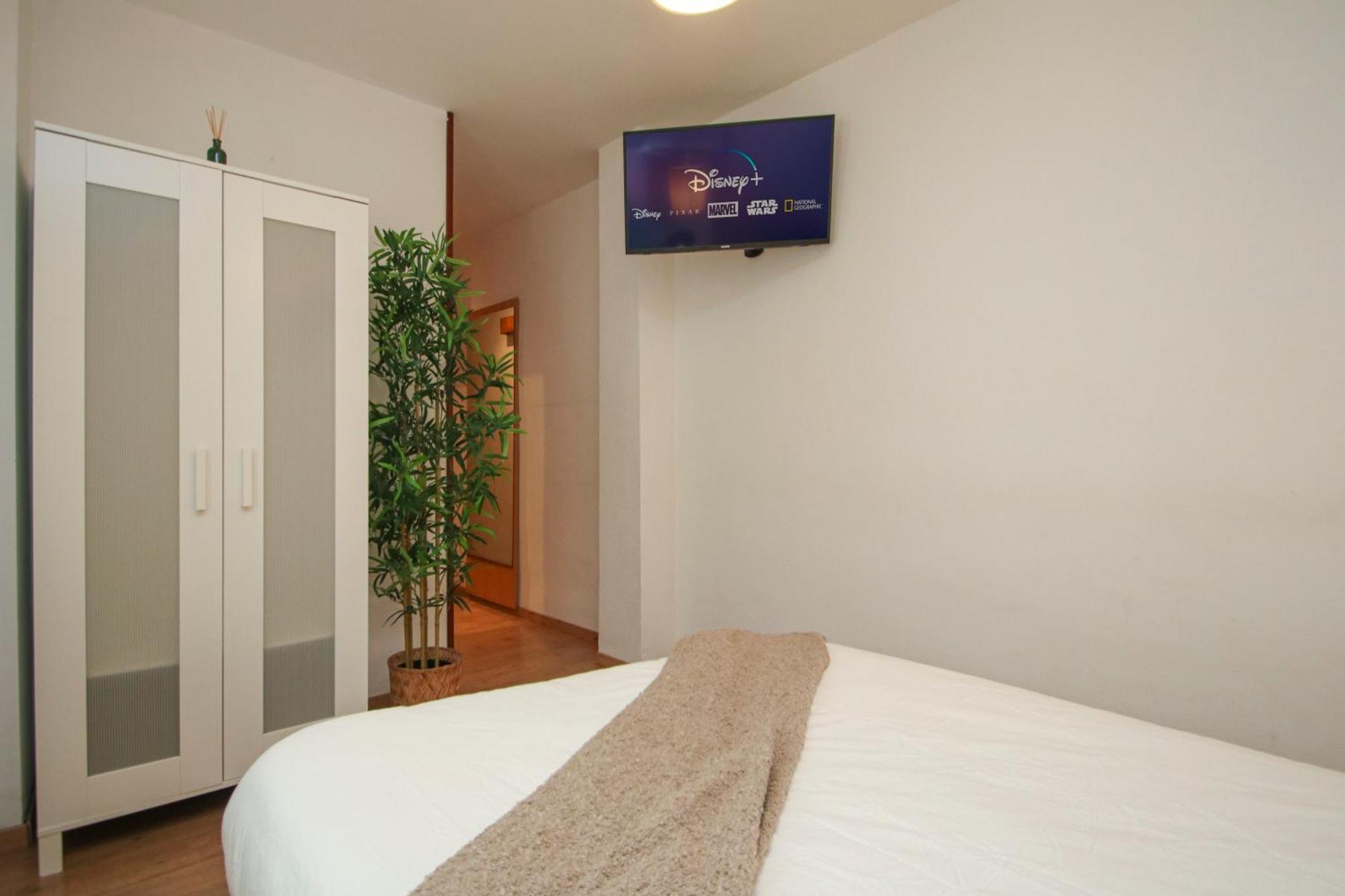 Spacious 2 Bedroom Apt In The Heart Of Triana セビリア エクステリア 写真