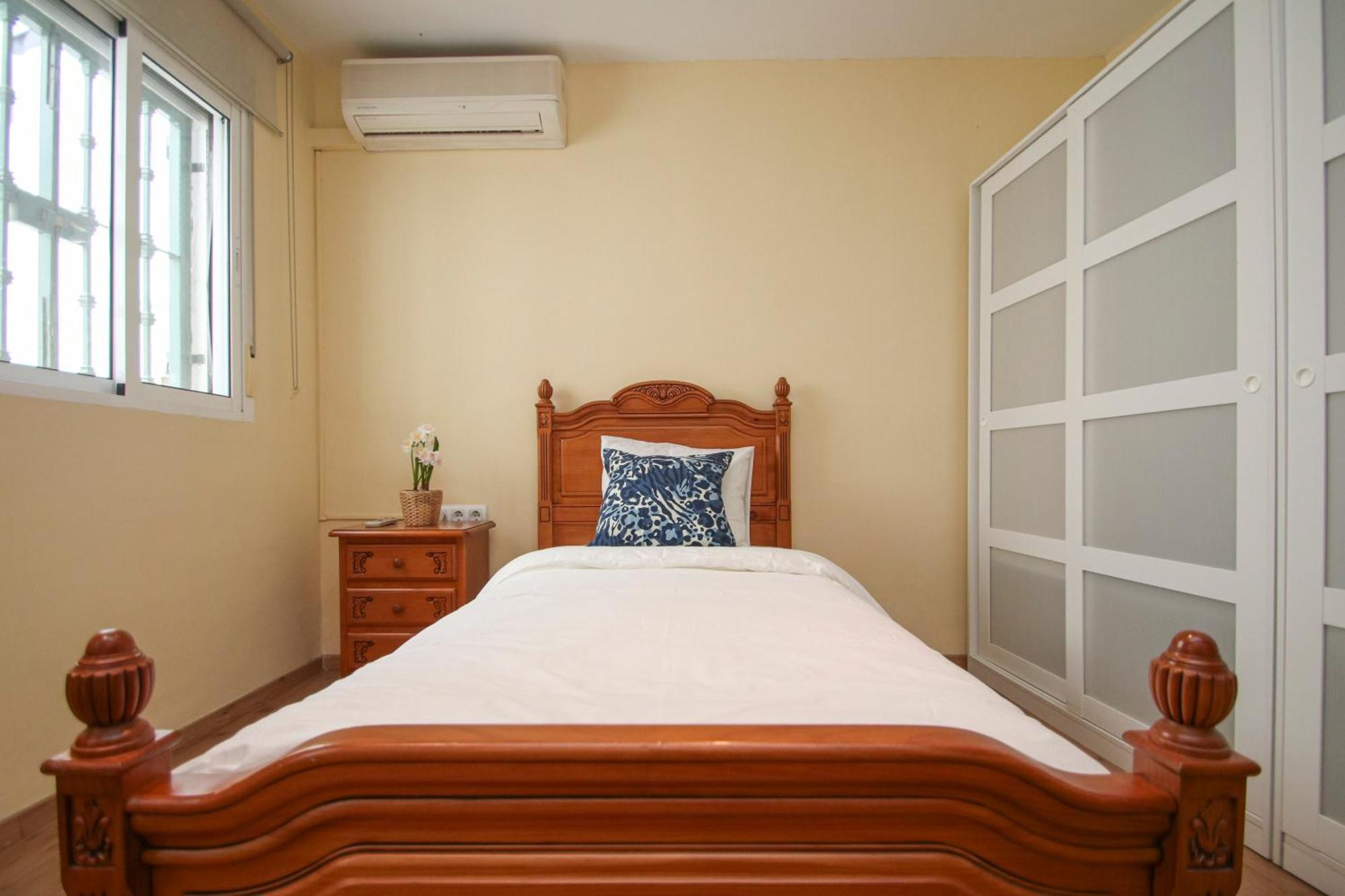 Spacious 2 Bedroom Apt In The Heart Of Triana セビリア エクステリア 写真