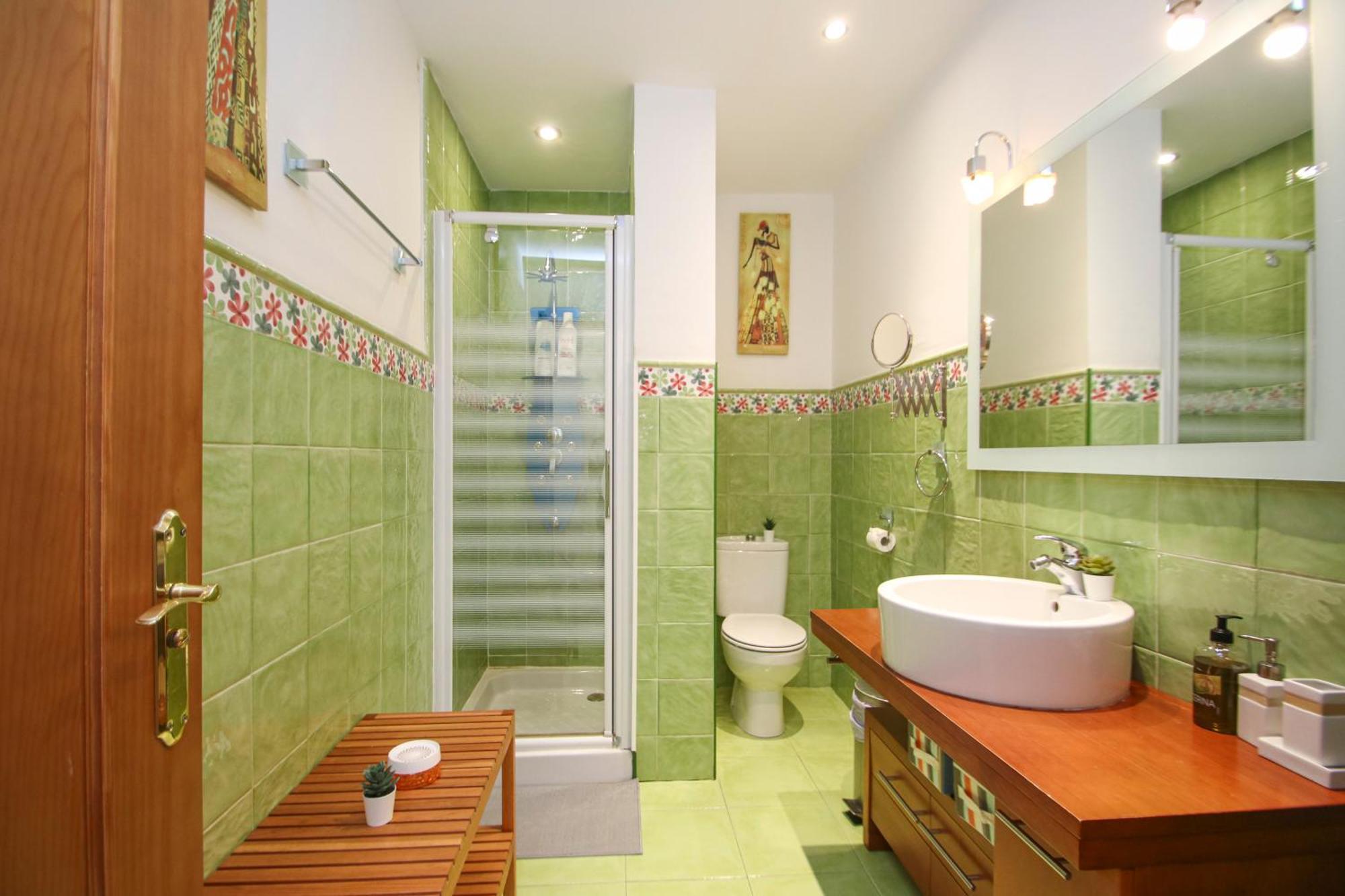 Spacious 2 Bedroom Apt In The Heart Of Triana セビリア エクステリア 写真