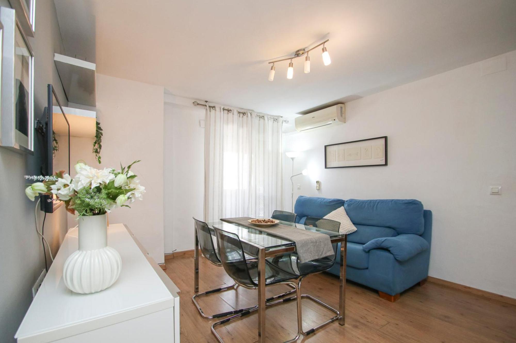 Spacious 2 Bedroom Apt In The Heart Of Triana セビリア エクステリア 写真