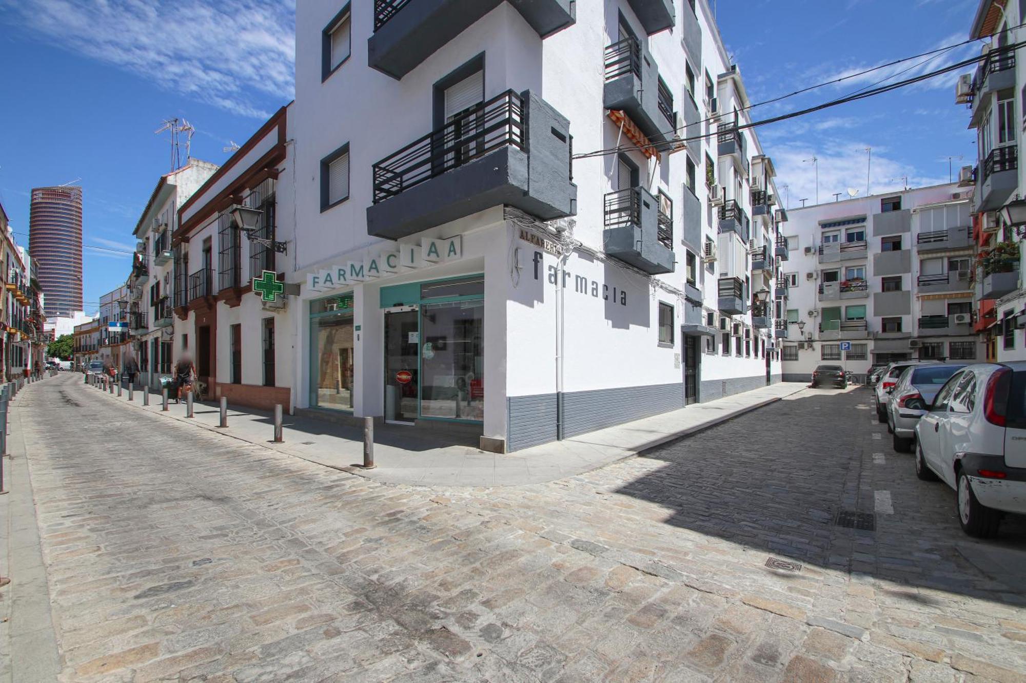Spacious 2 Bedroom Apt In The Heart Of Triana セビリア エクステリア 写真